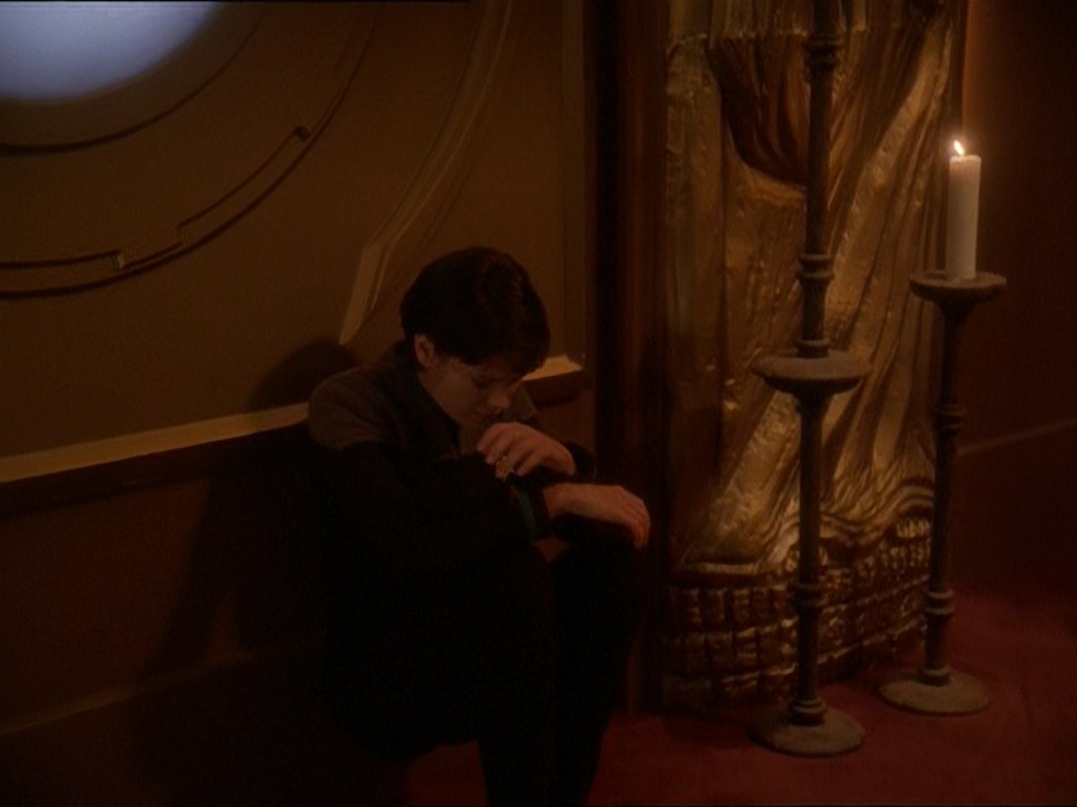 extant_StarTrek_DS9_7x03-Afterimage_2628.jpg