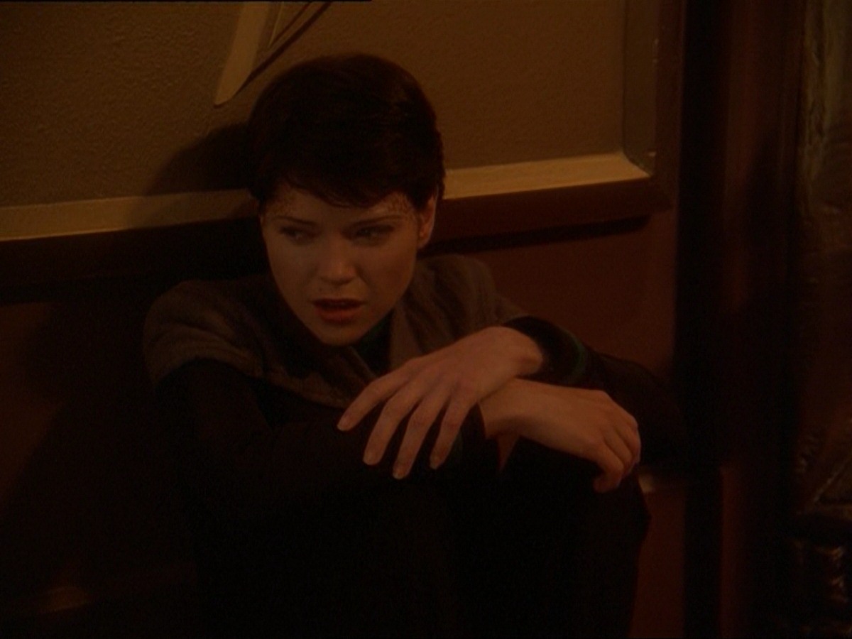 extant_StarTrek_DS9_7x03-Afterimage_2640.jpg