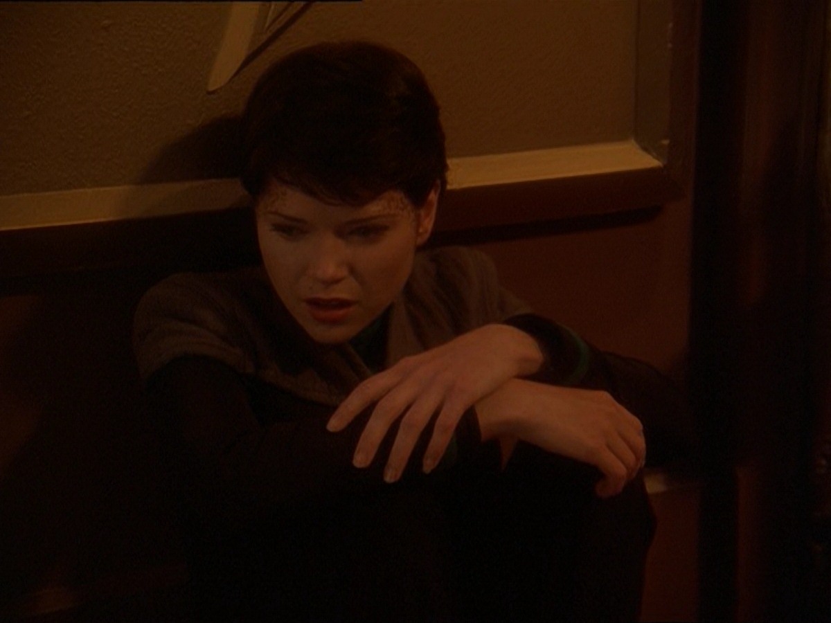extant_StarTrek_DS9_7x03-Afterimage_2641.jpg