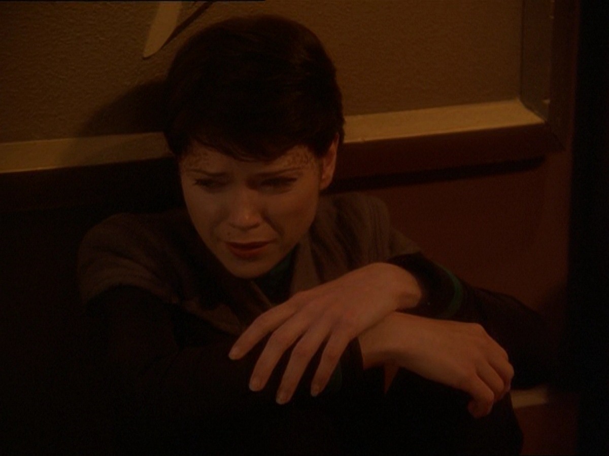 extant_StarTrek_DS9_7x03-Afterimage_2644.jpg