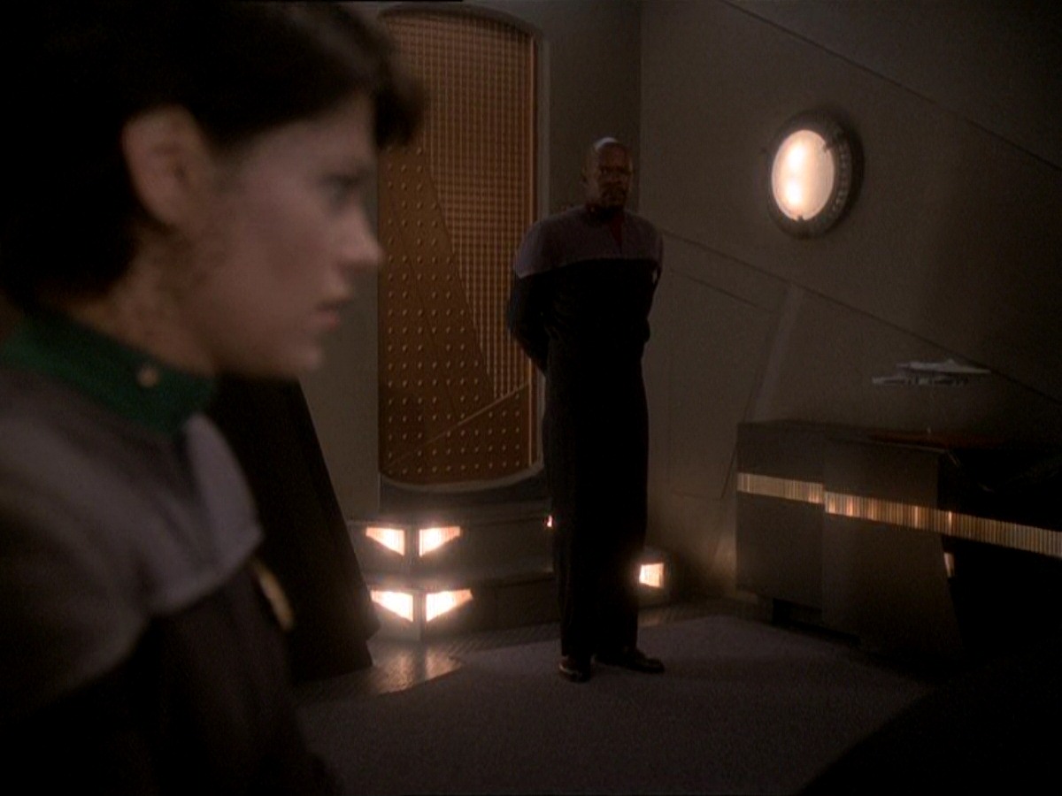 extant_StarTrek_DS9_7x03-Afterimage_2730.jpg