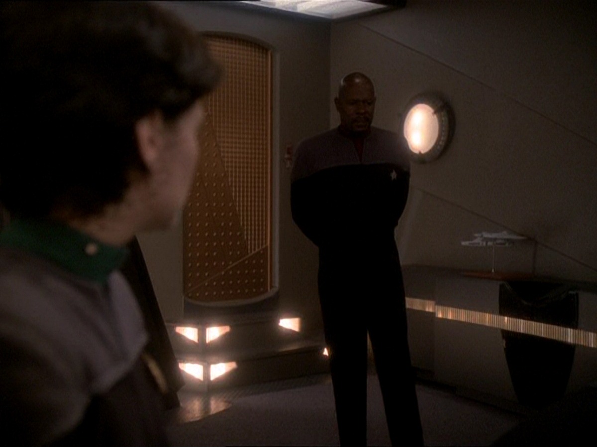 extant_StarTrek_DS9_7x03-Afterimage_2740.jpg