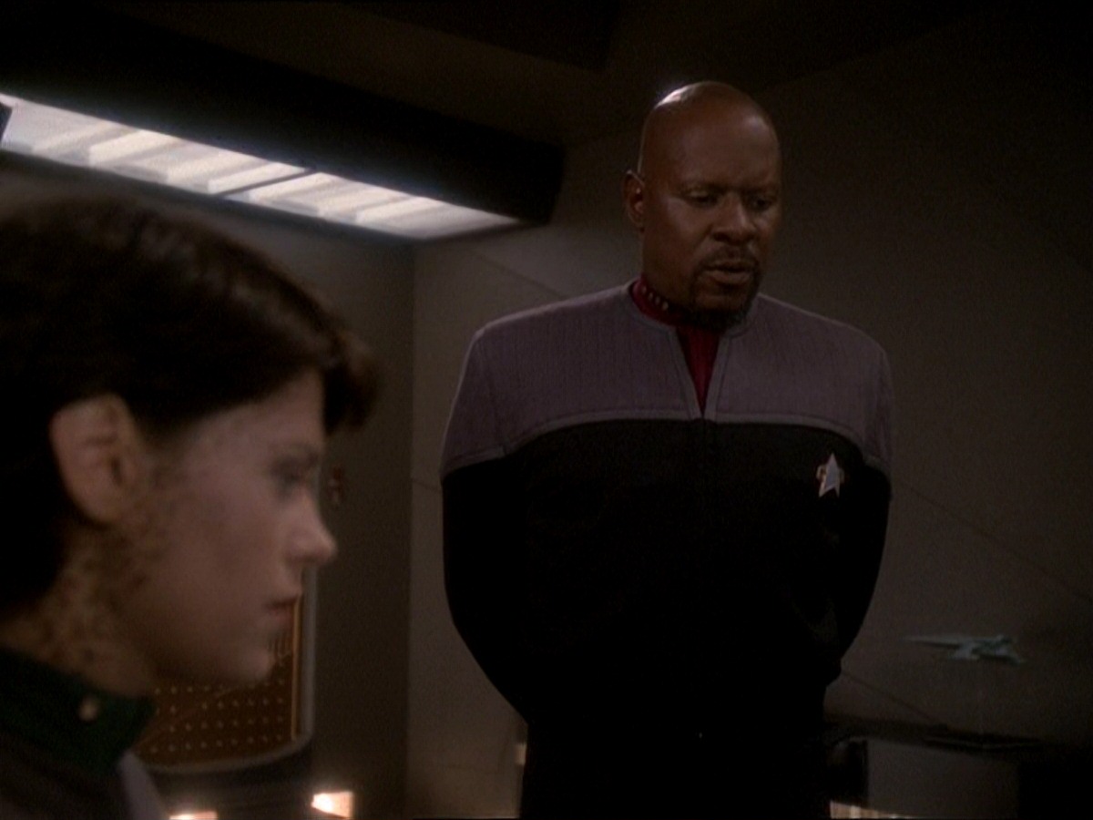extant_StarTrek_DS9_7x03-Afterimage_2751.jpg