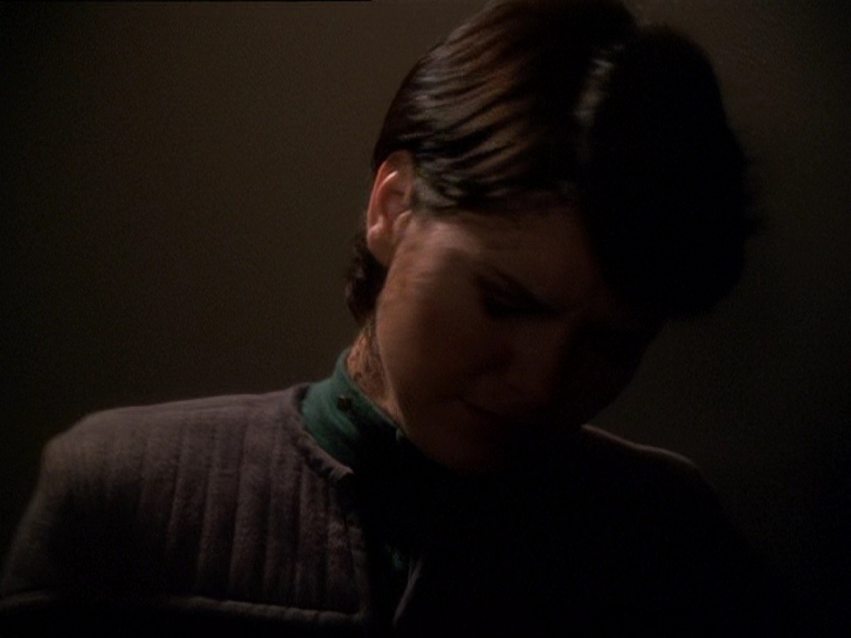 extant_StarTrek_DS9_7x03-Afterimage_2834.jpg