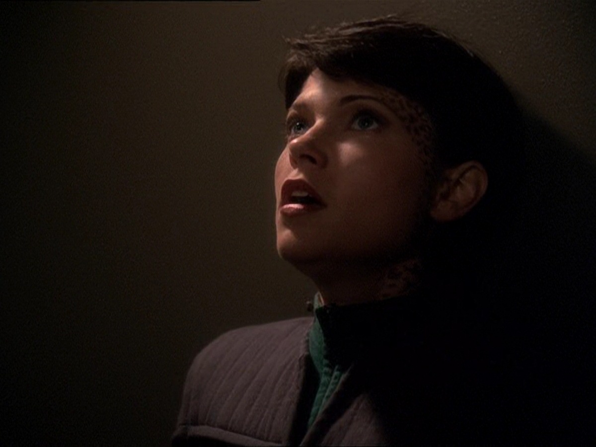 extant_StarTrek_DS9_7x03-Afterimage_2836.jpg