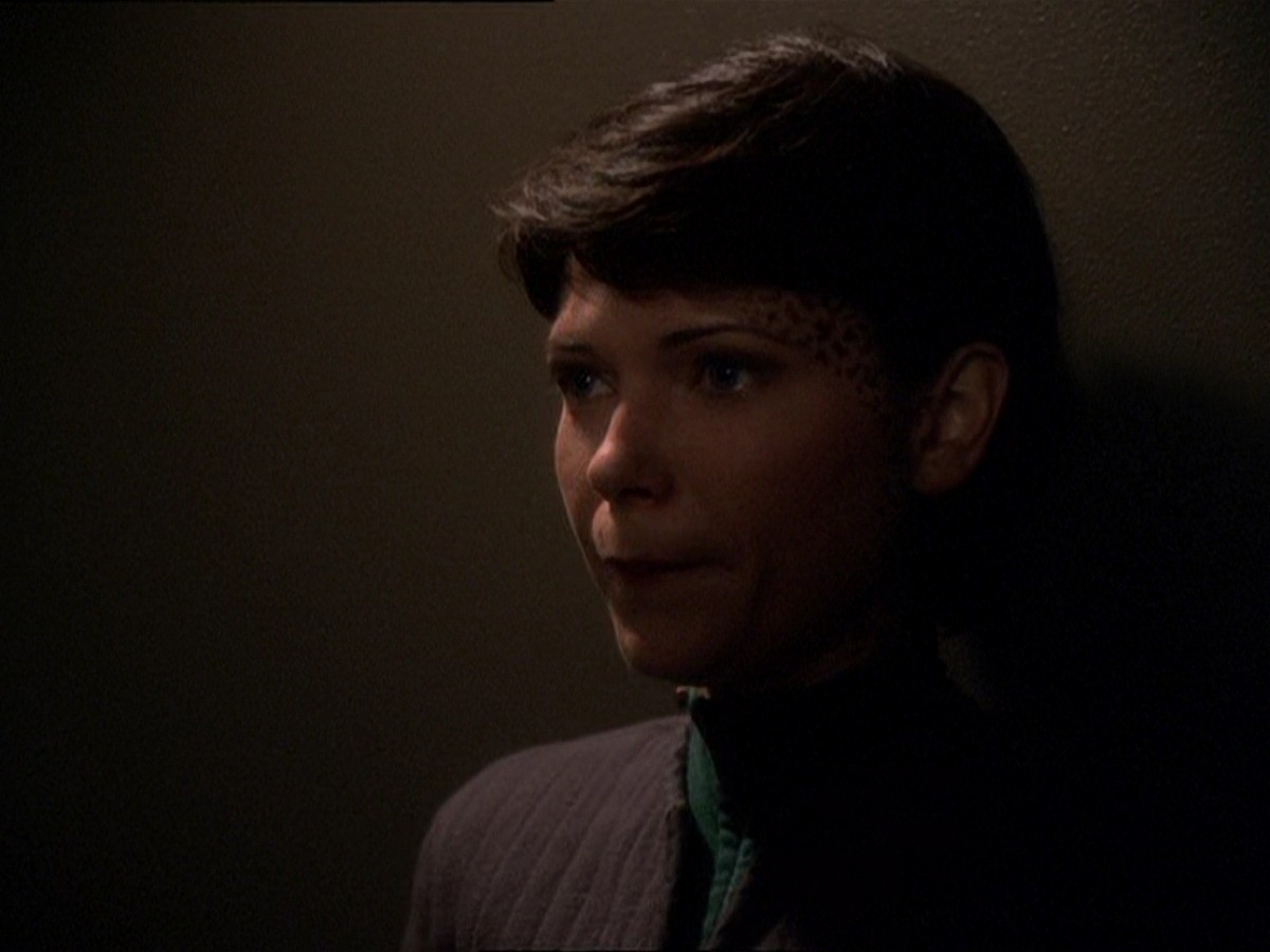 extant_StarTrek_DS9_7x03-Afterimage_2838.jpg
