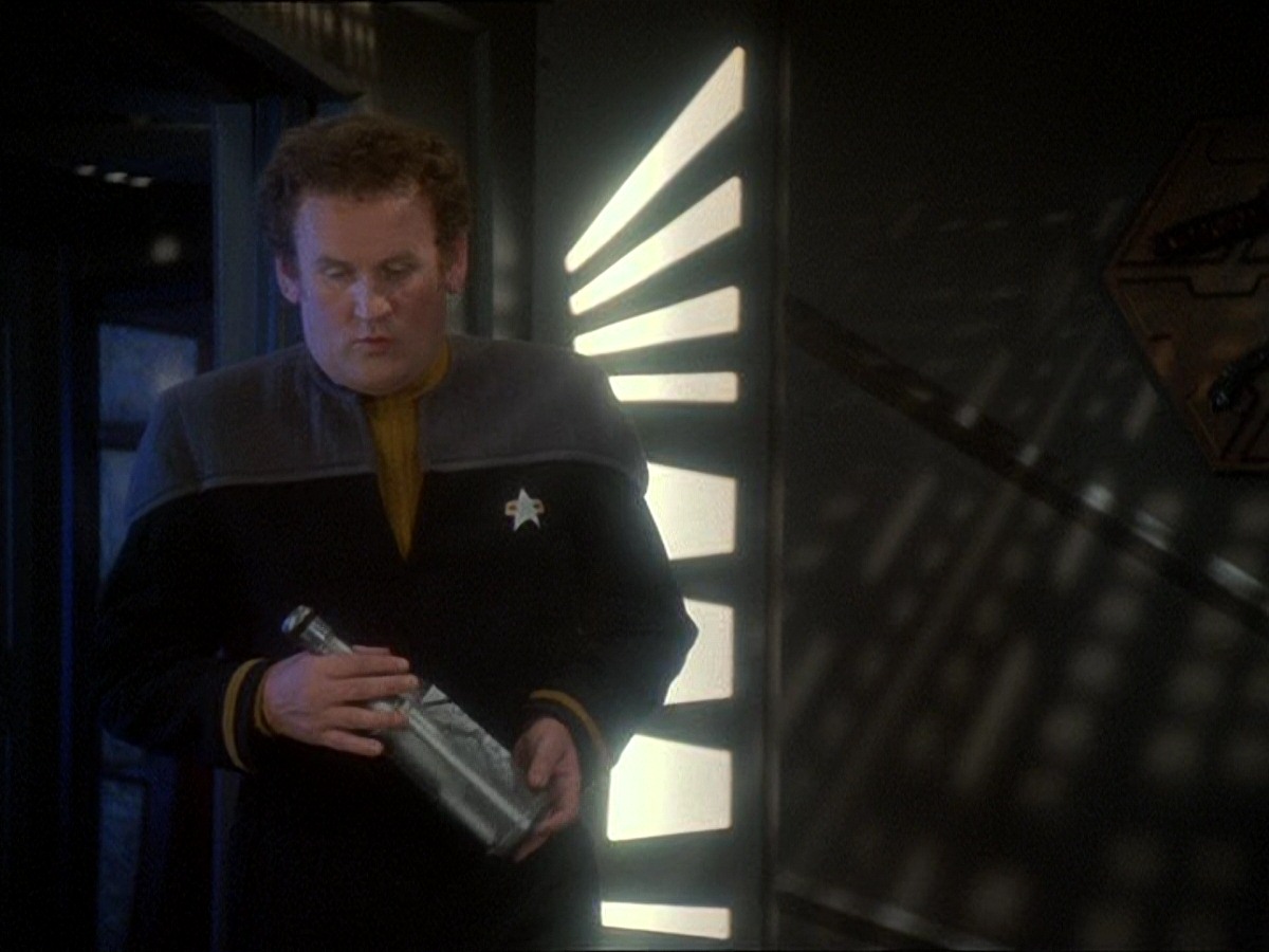 extant_StarTrek_DS9_7x03-Afterimage_2865.jpg