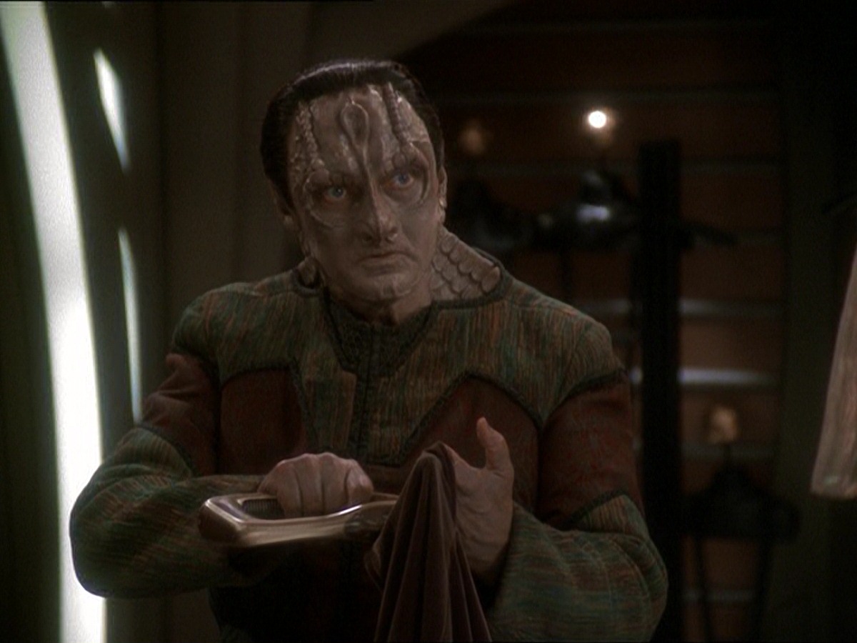extant_StarTrek_DS9_7x03-Afterimage_3013.jpg