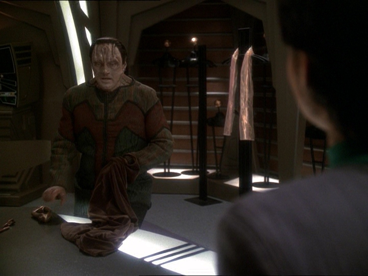extant_StarTrek_DS9_7x03-Afterimage_3024.jpg