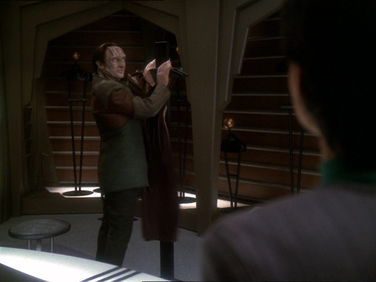 extant_StarTrek_DS9_7x03-Afterimage_3038.jpg