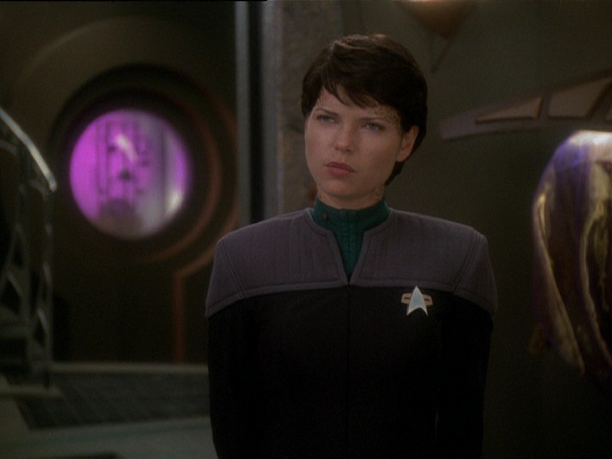 extant_StarTrek_DS9_7x03-Afterimage_3080.jpg