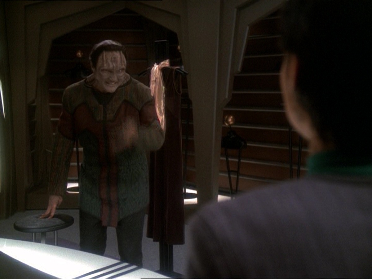 extant_StarTrek_DS9_7x03-Afterimage_3098.jpg