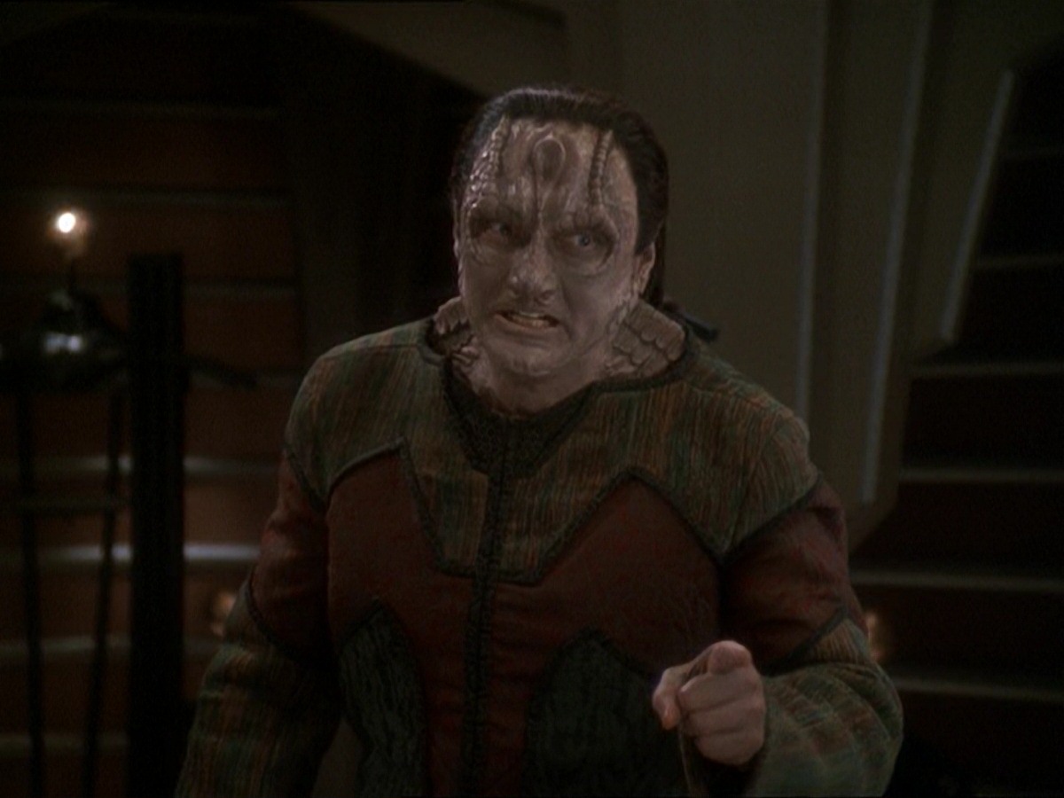extant_StarTrek_DS9_7x03-Afterimage_3123.jpg