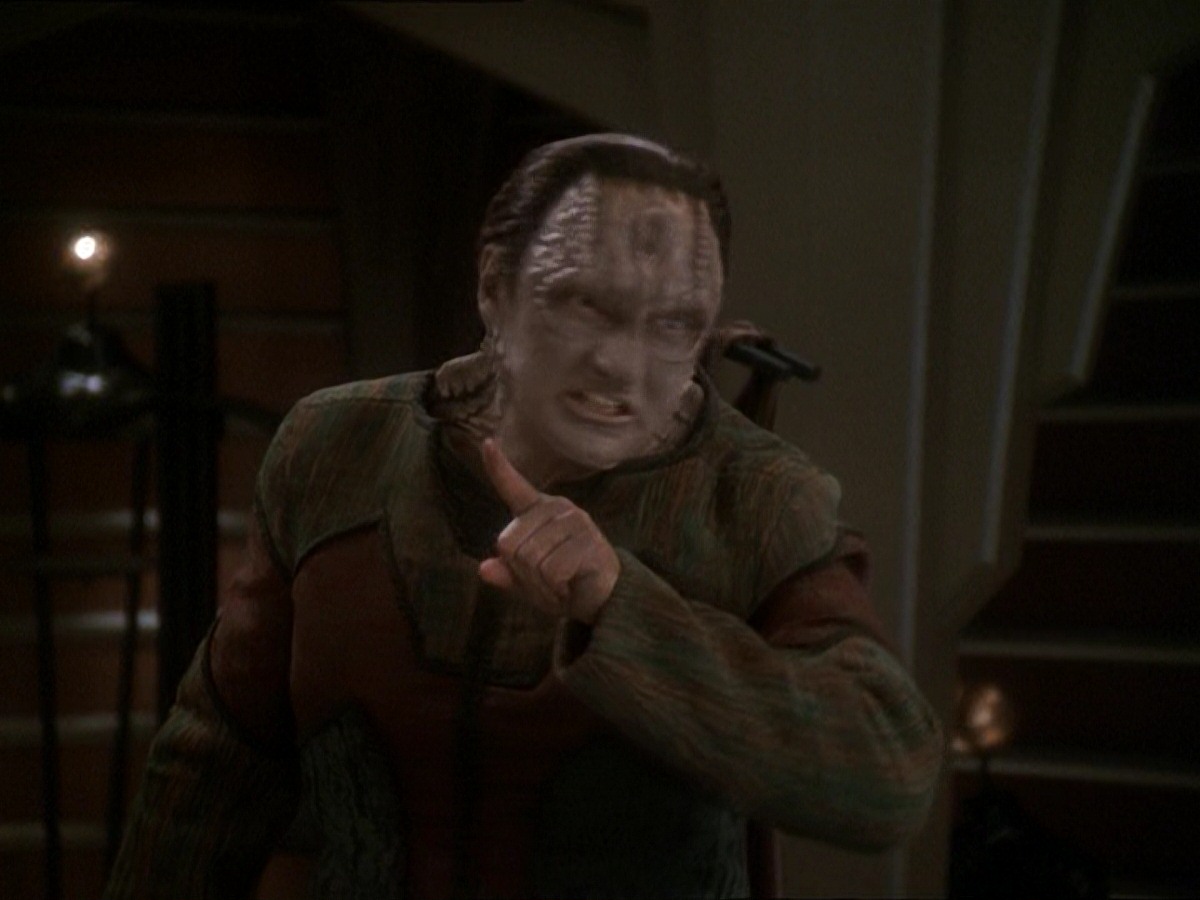 extant_StarTrek_DS9_7x03-Afterimage_3125.jpg