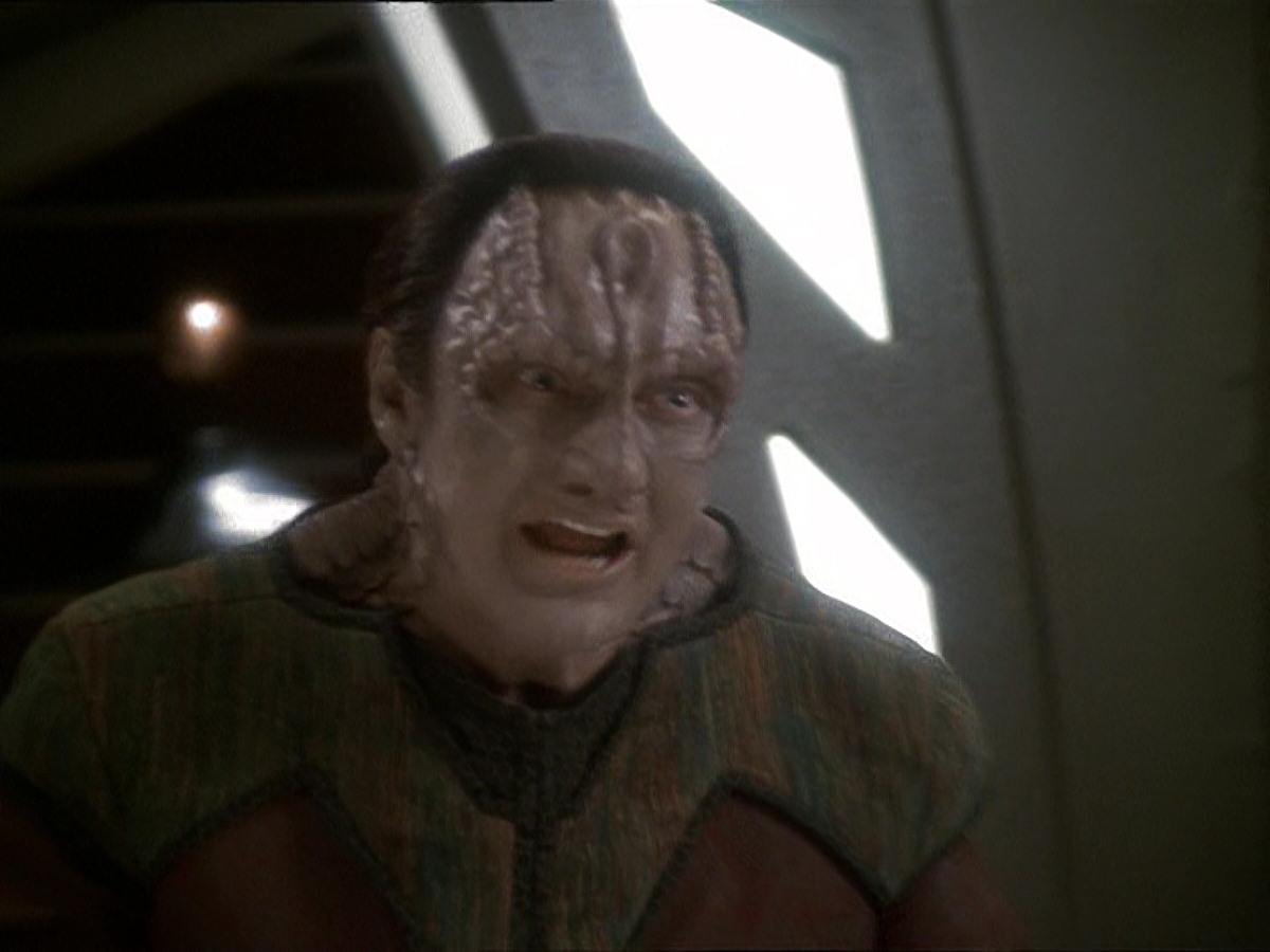 extant_StarTrek_DS9_7x03-Afterimage_3133.jpg
