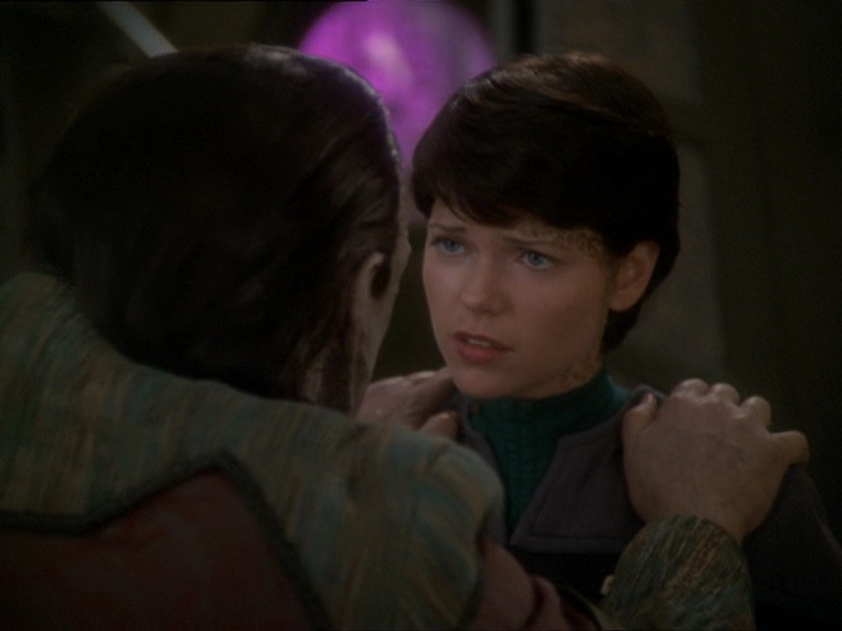 extant_StarTrek_DS9_7x03-Afterimage_3148.jpg