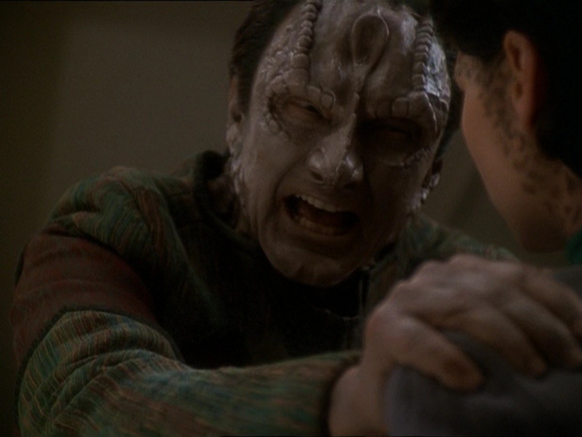 extant_StarTrek_DS9_7x03-Afterimage_3150.jpg