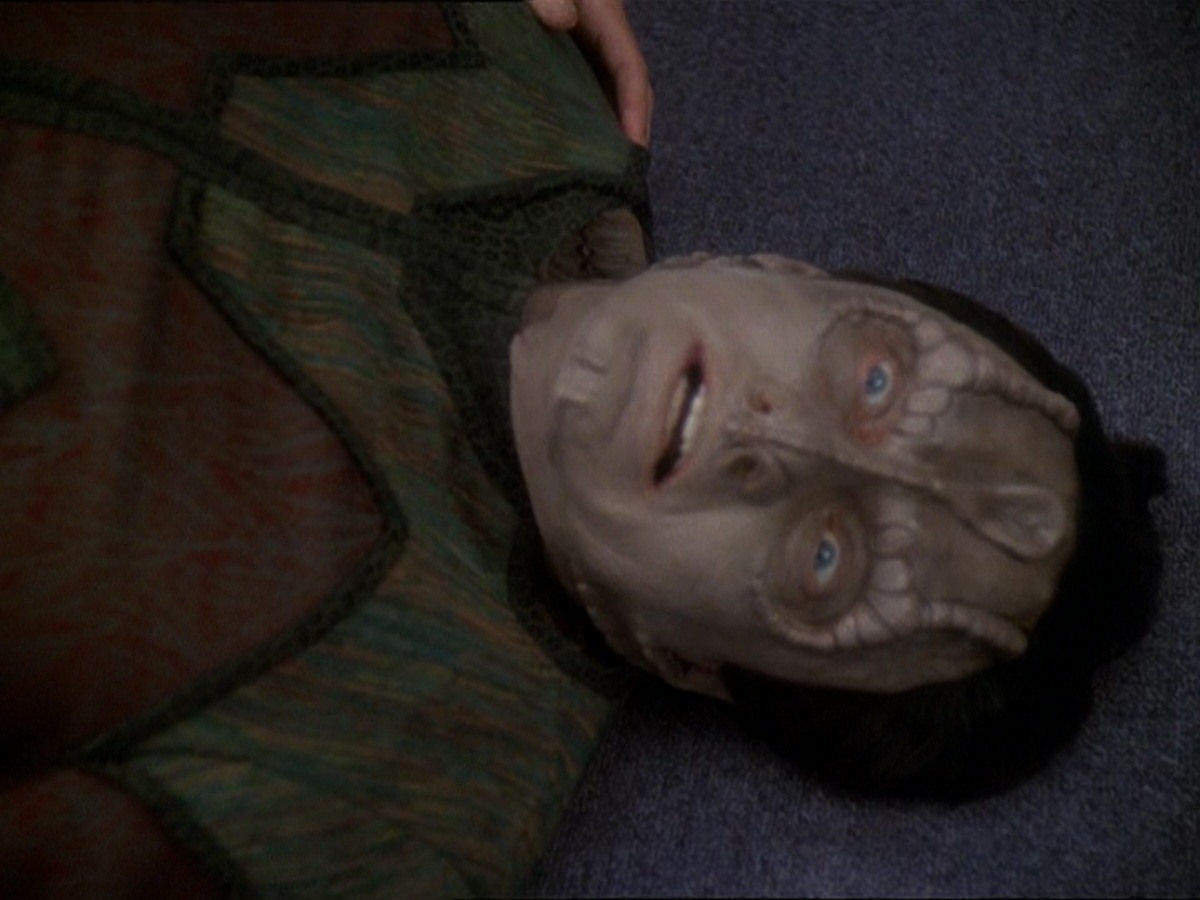 extant_StarTrek_DS9_7x03-Afterimage_3179.jpg