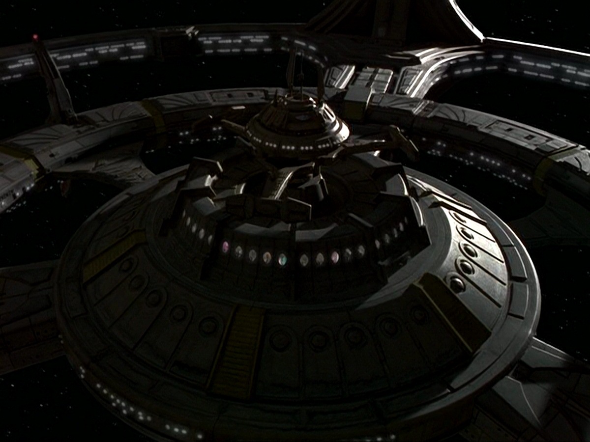 extant_StarTrek_DS9_7x03-Afterimage_3185.jpg