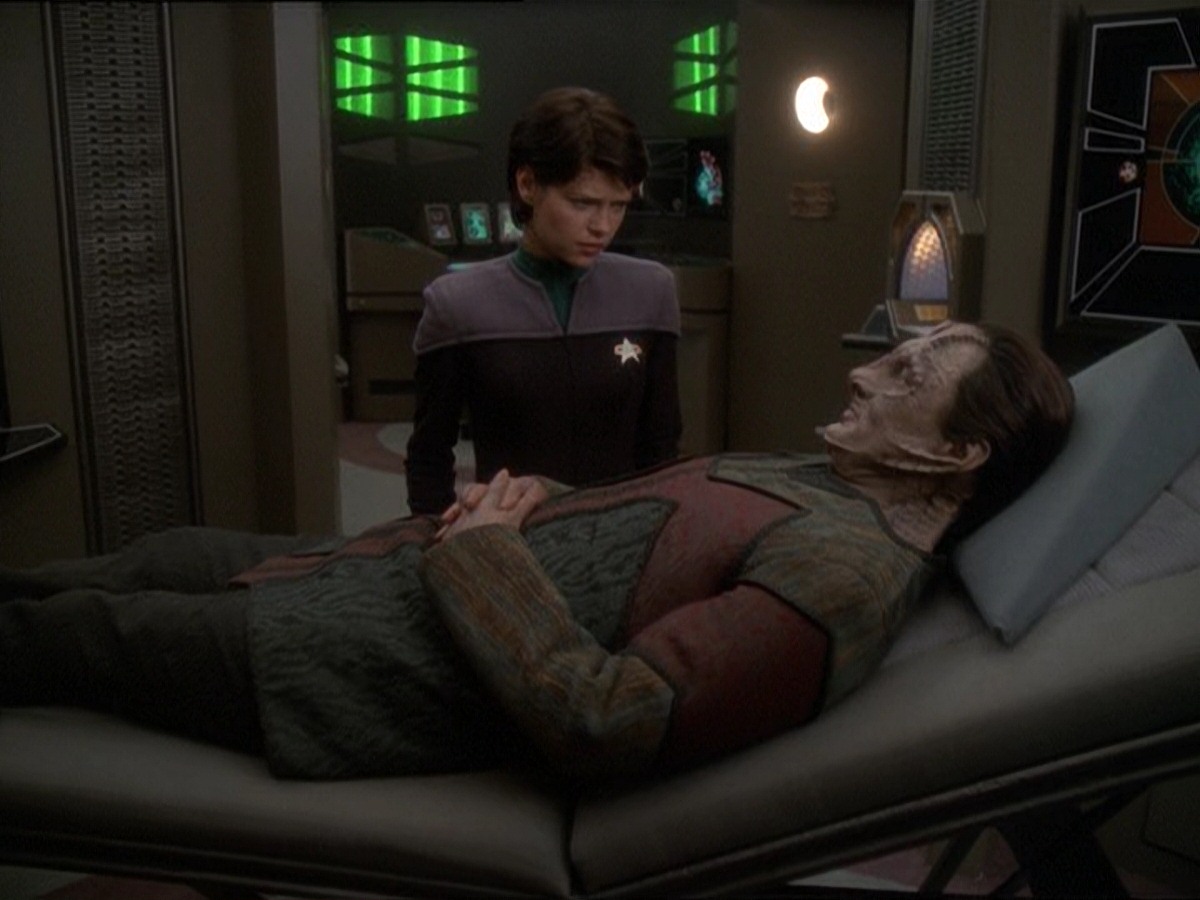 extant_StarTrek_DS9_7x03-Afterimage_3192.jpg