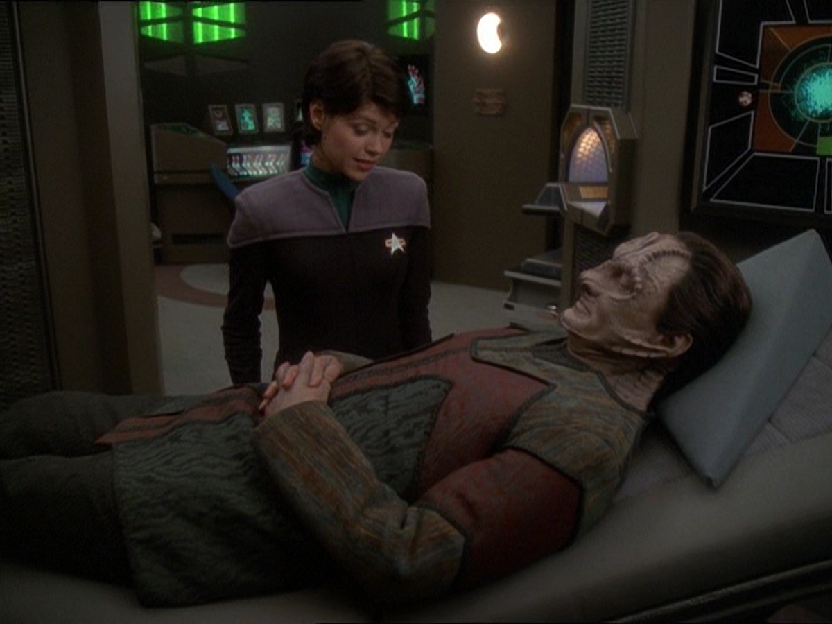 extant_StarTrek_DS9_7x03-Afterimage_3195.jpg