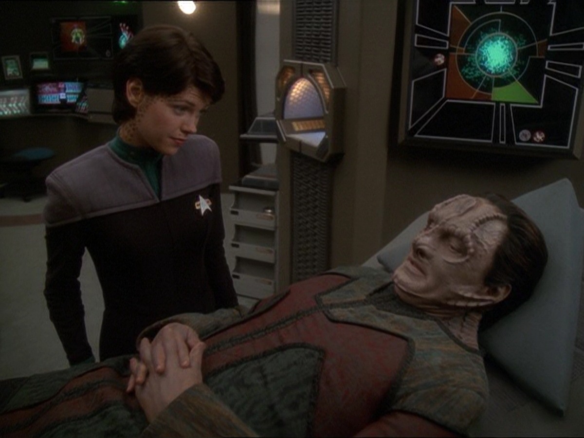 extant_StarTrek_DS9_7x03-Afterimage_3202.jpg
