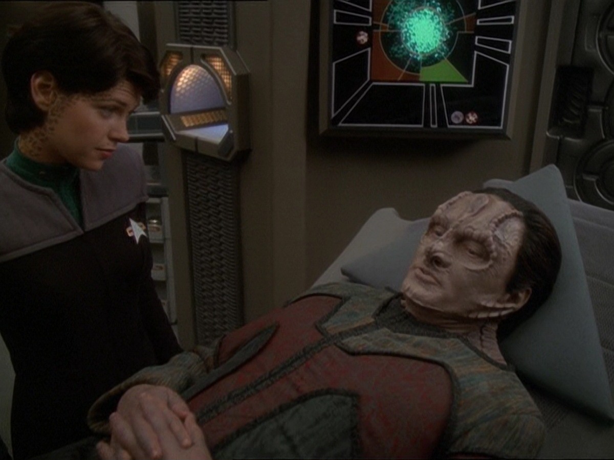 extant_StarTrek_DS9_7x03-Afterimage_3206.jpg