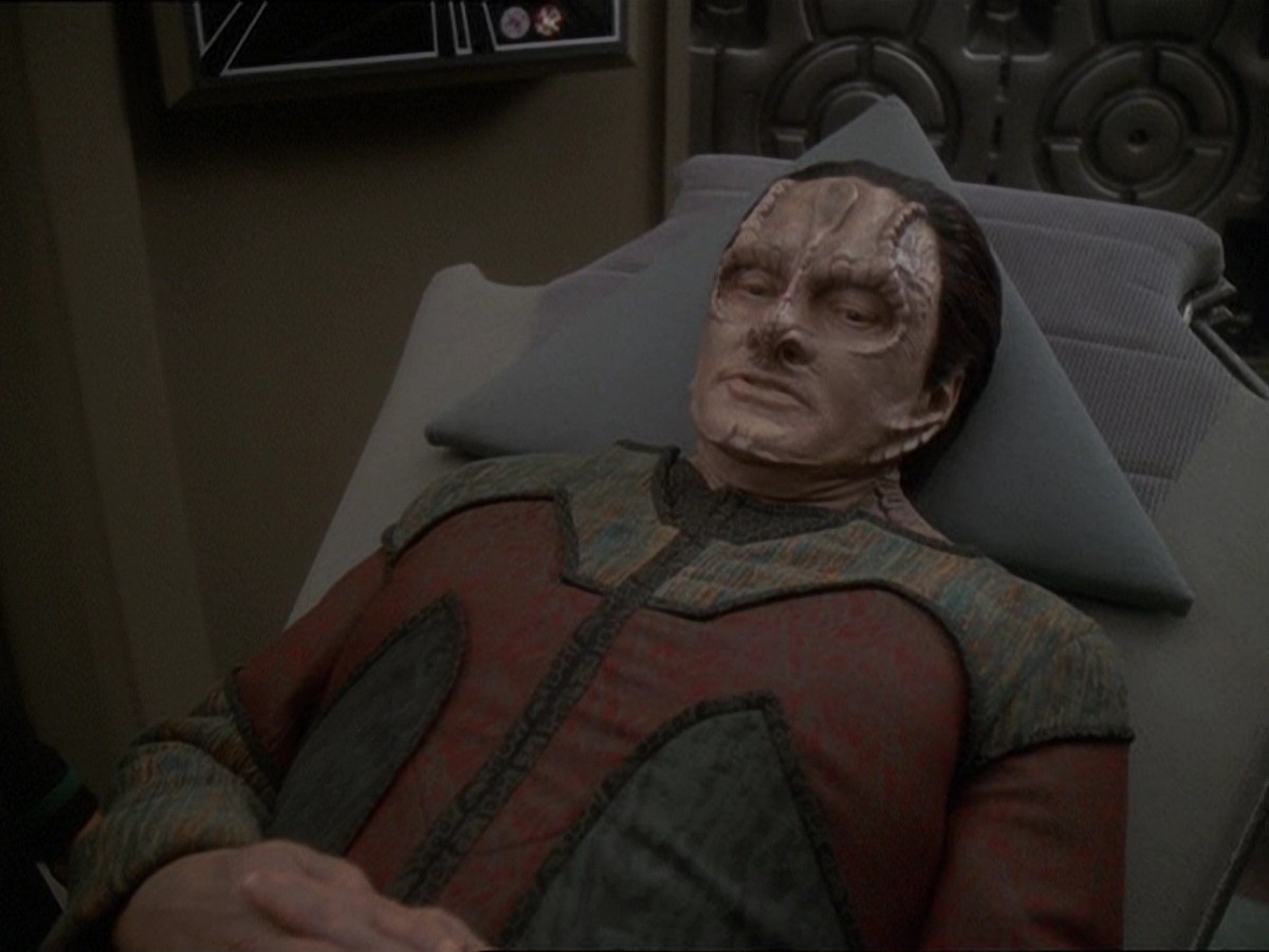 extant_StarTrek_DS9_7x03-Afterimage_3216.jpg