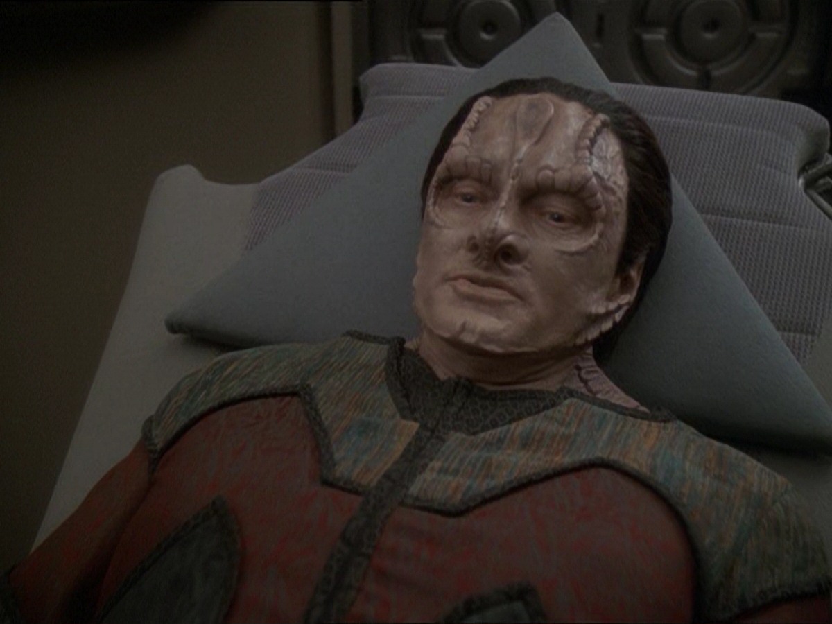 extant_StarTrek_DS9_7x03-Afterimage_3224.jpg