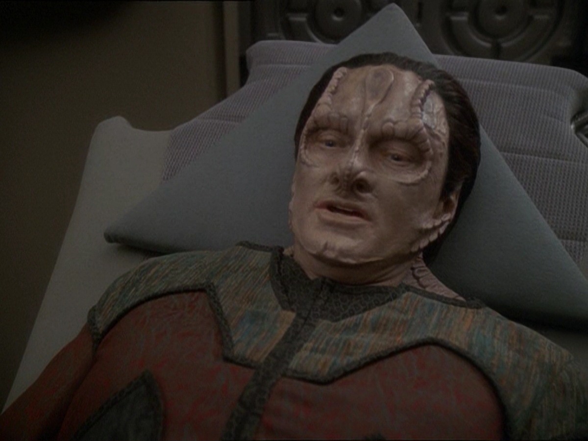 extant_StarTrek_DS9_7x03-Afterimage_3225.jpg