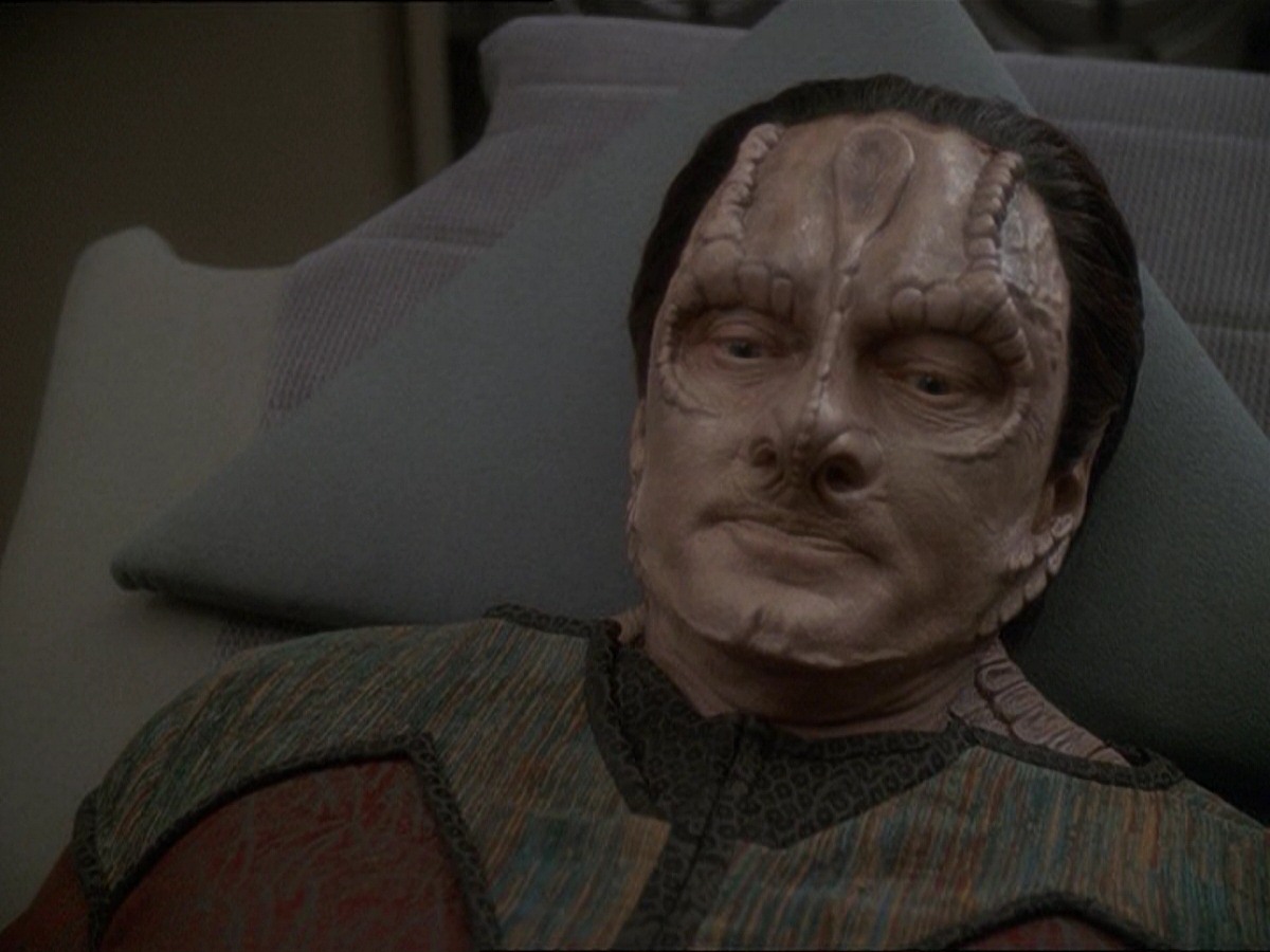 extant_StarTrek_DS9_7x03-Afterimage_3256.jpg