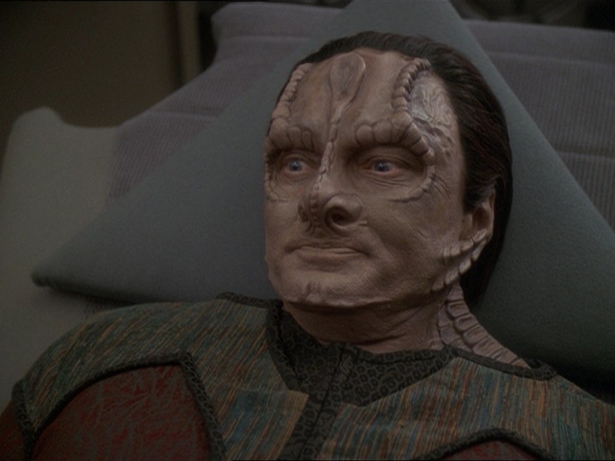 extant_StarTrek_DS9_7x03-Afterimage_3280.jpg