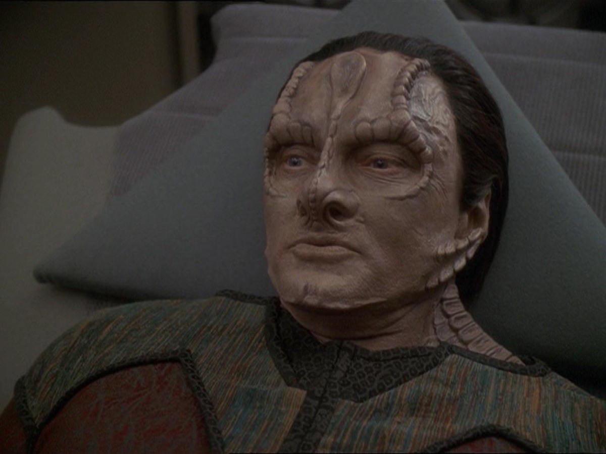 extant_StarTrek_DS9_7x03-Afterimage_3293.jpg