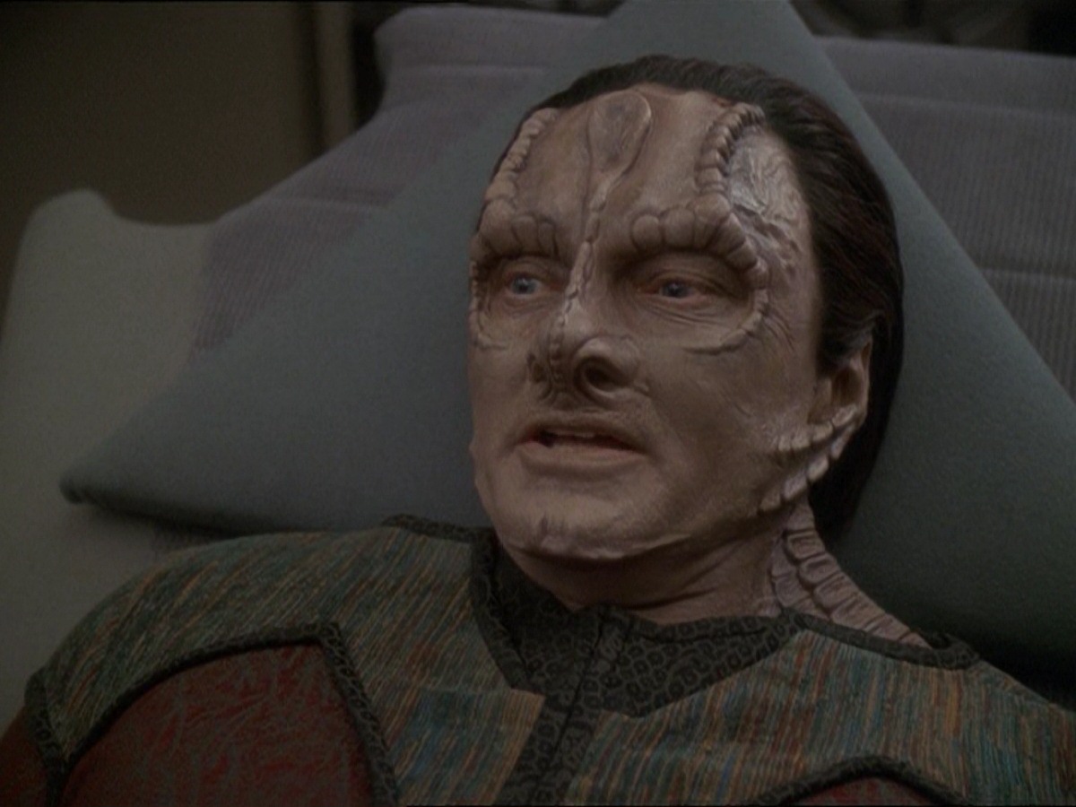 extant_StarTrek_DS9_7x03-Afterimage_3294.jpg