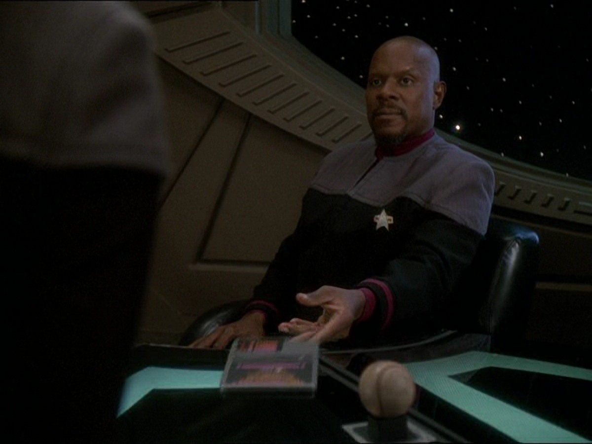 extant_StarTrek_DS9_7x03-Afterimage_3312.jpg