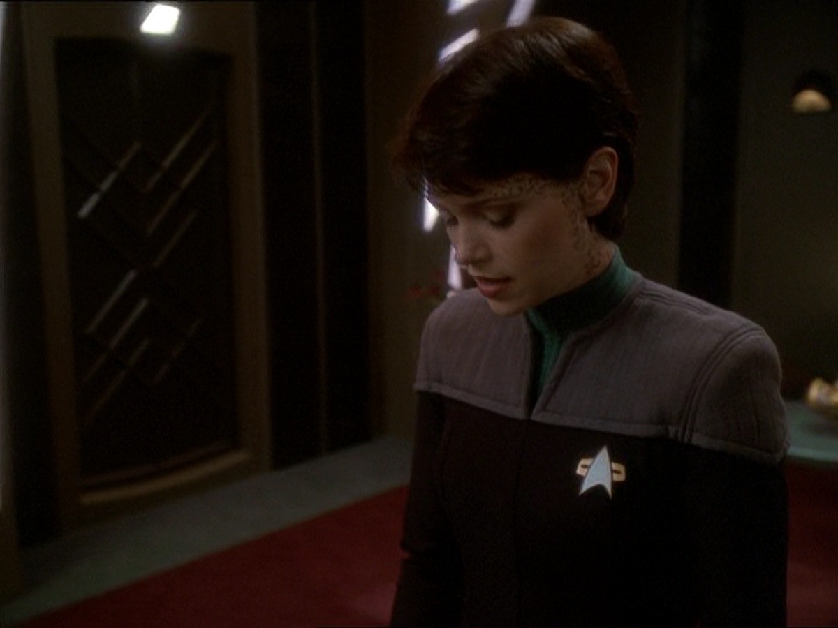 extant_StarTrek_DS9_7x03-Afterimage_3392.jpg