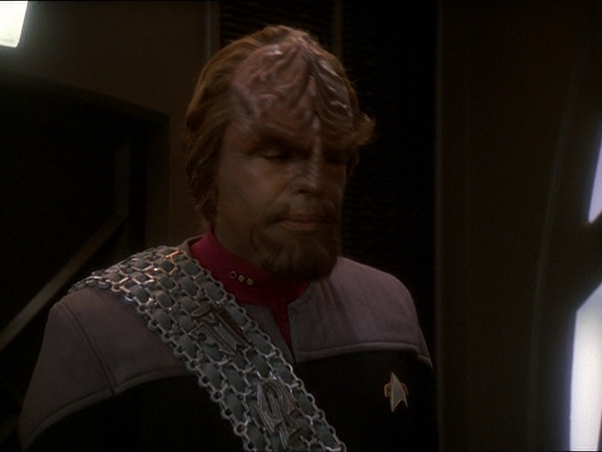 extant_StarTrek_DS9_7x03-Afterimage_3421.jpg