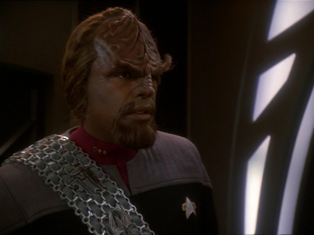 extant_StarTrek_DS9_7x03-Afterimage_3424.jpg