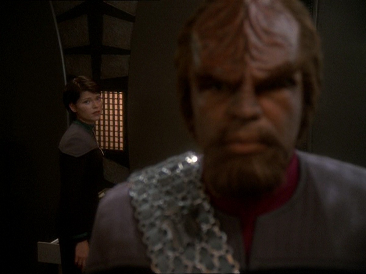 extant_StarTrek_DS9_7x03-Afterimage_3460.jpg