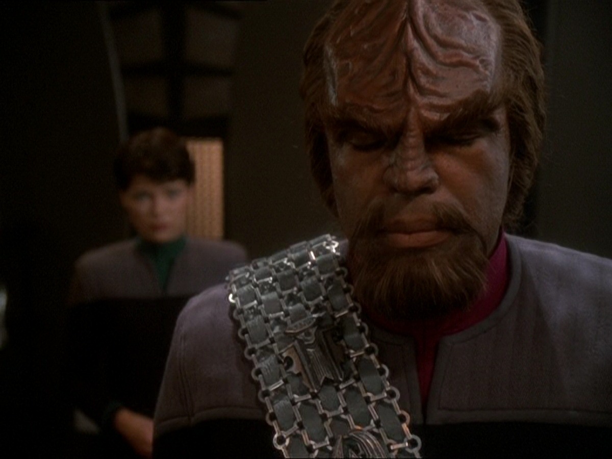 extant_StarTrek_DS9_7x03-Afterimage_3475.jpg