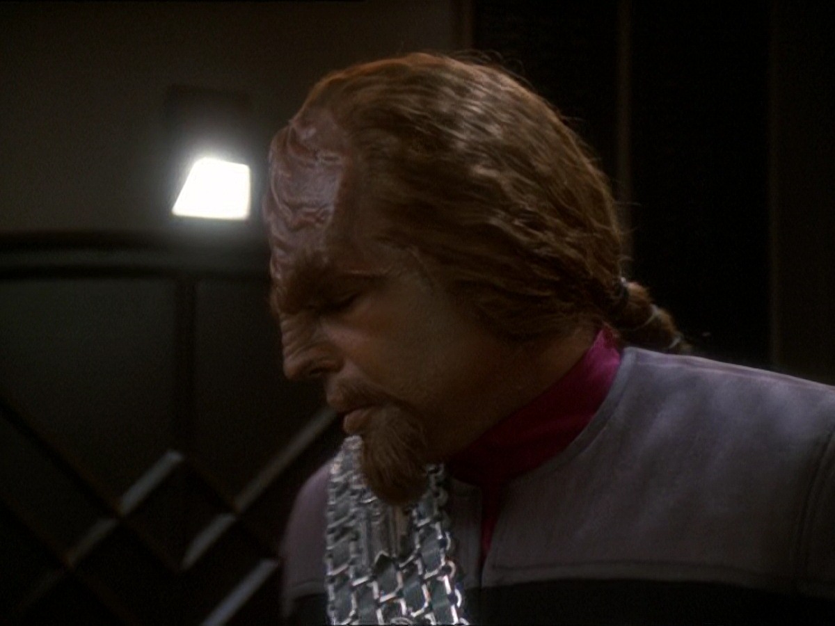 extant_StarTrek_DS9_7x03-Afterimage_3550.jpg