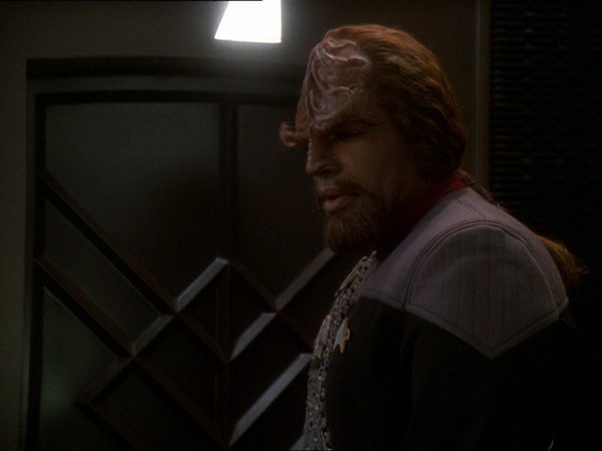 extant_StarTrek_DS9_7x03-Afterimage_3560.jpg