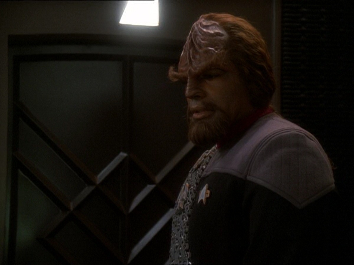 extant_StarTrek_DS9_7x03-Afterimage_3565.jpg