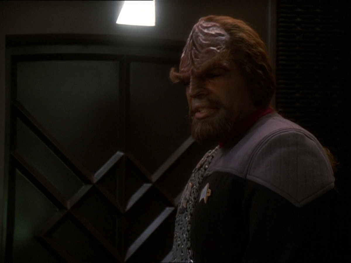 extant_StarTrek_DS9_7x03-Afterimage_3566.jpg