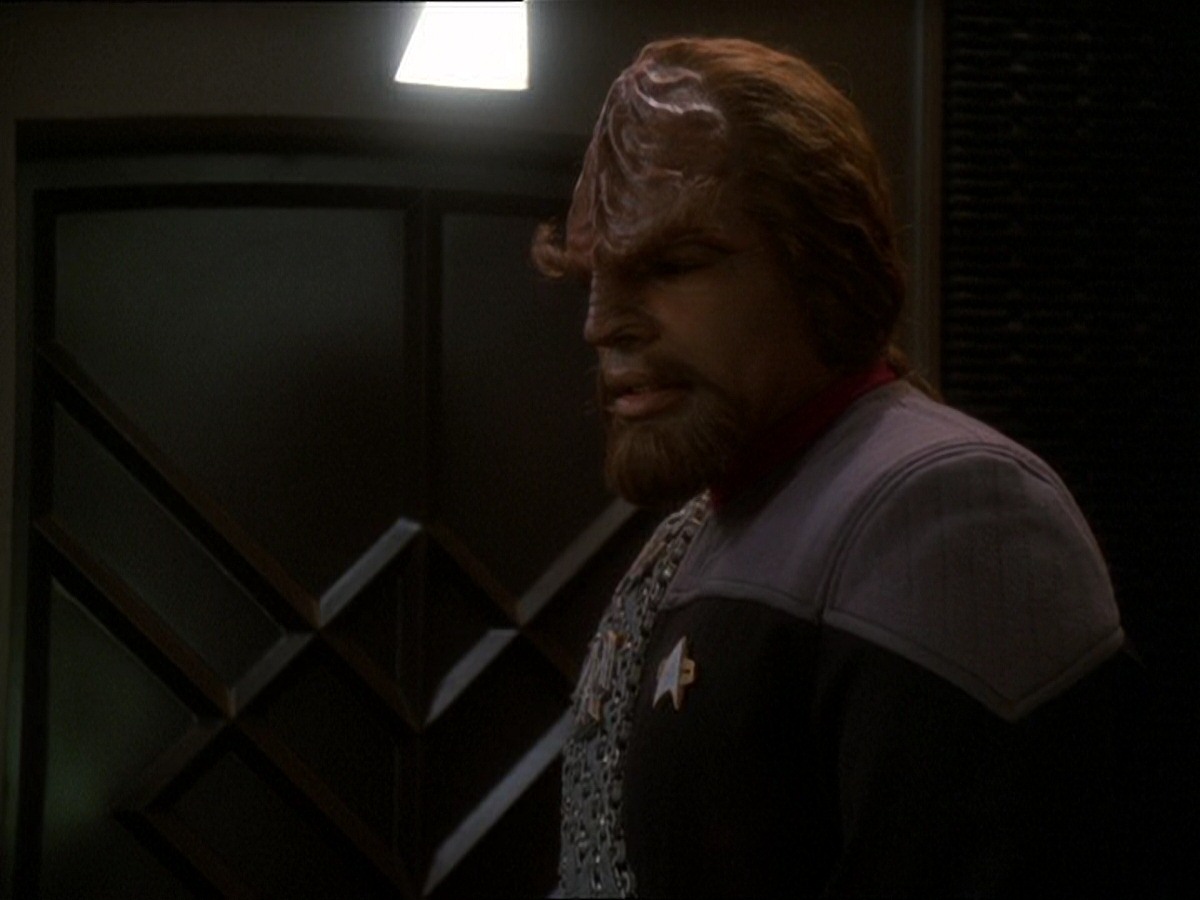 extant_StarTrek_DS9_7x03-Afterimage_3571.jpg