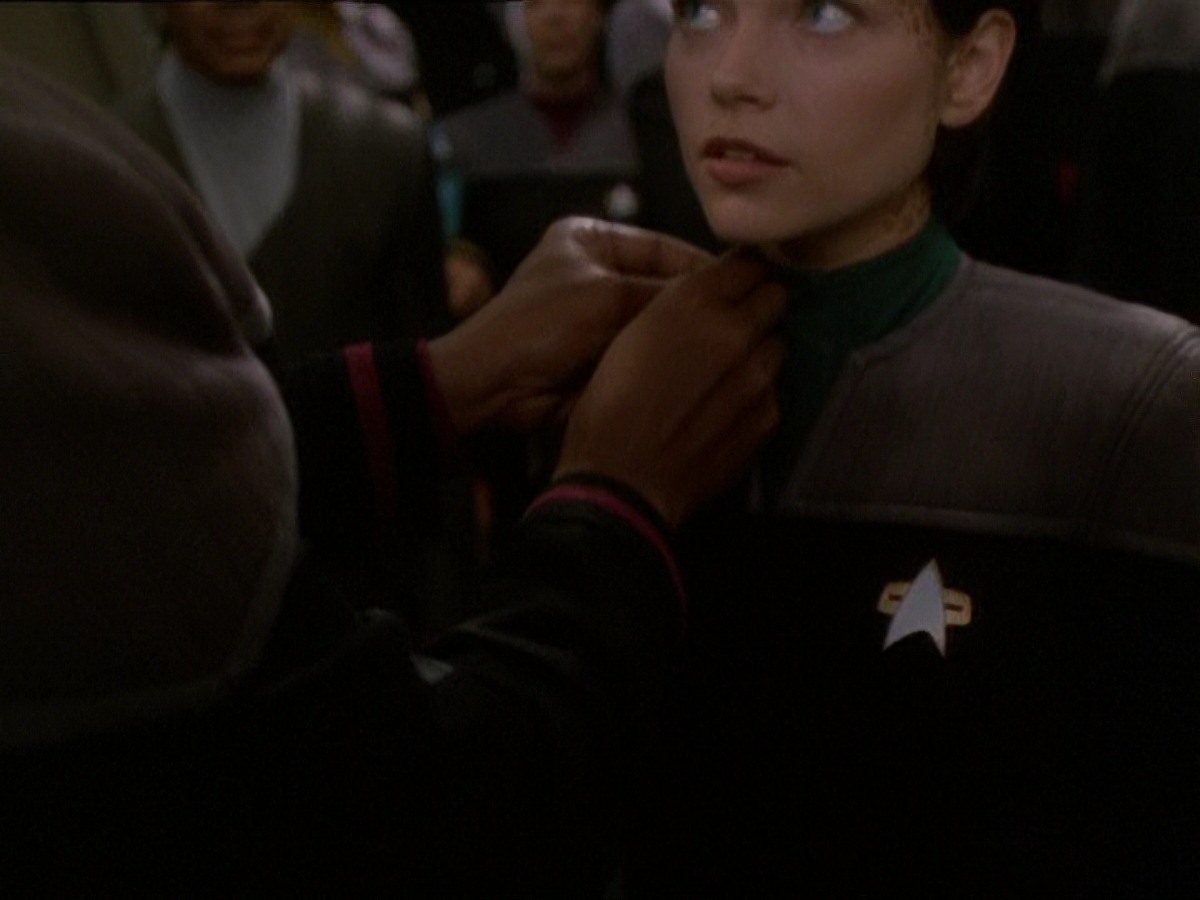 extant_StarTrek_DS9_7x03-Afterimage_3605.jpg