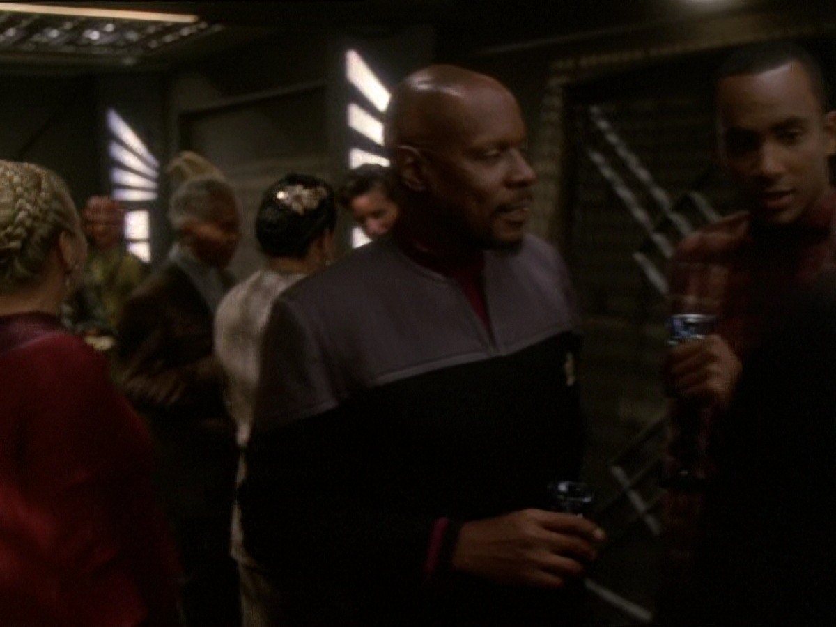 extant_StarTrek_DS9_7x03-Afterimage_3667.jpg