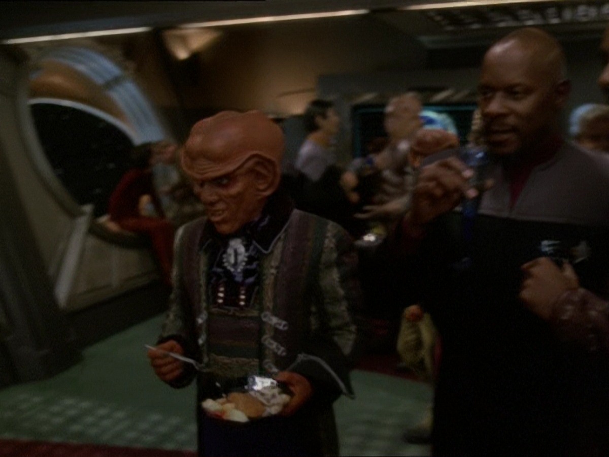 extant_StarTrek_DS9_7x03-Afterimage_3674.jpg