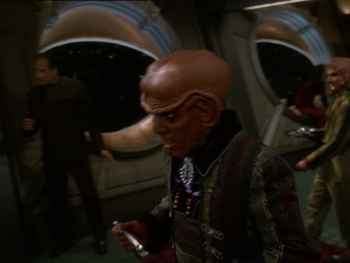 extant_StarTrek_DS9_7x03-Afterimage_3676.jpg