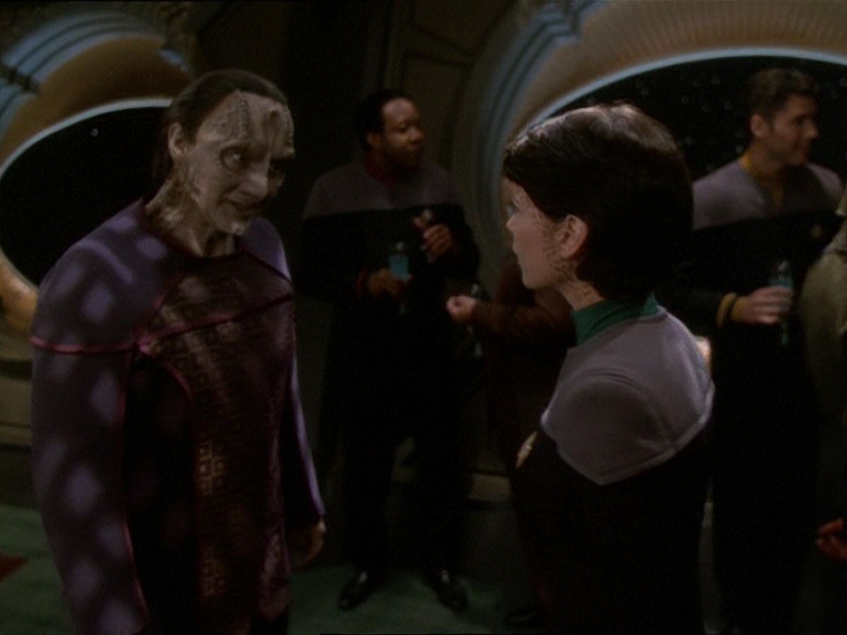 extant_StarTrek_DS9_7x03-Afterimage_3696.jpg
